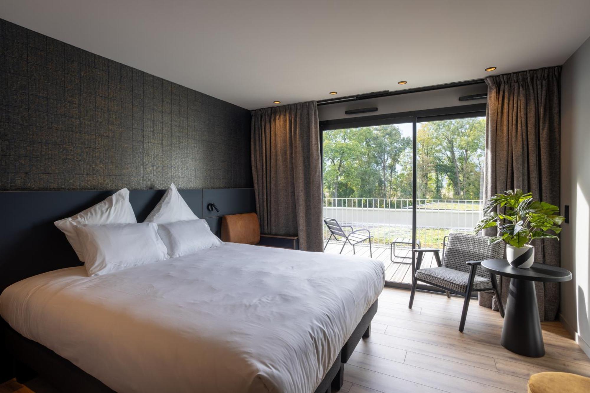 Miura Hotel Voglans Eksteriør billede